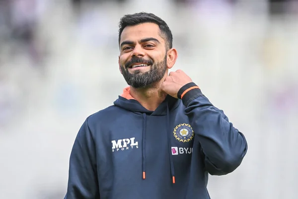 Virat Kohli ने टेस्ट क्रिकेट से लिया संन्यास - जानिए कारण और उनके शानदार करियर की झलक